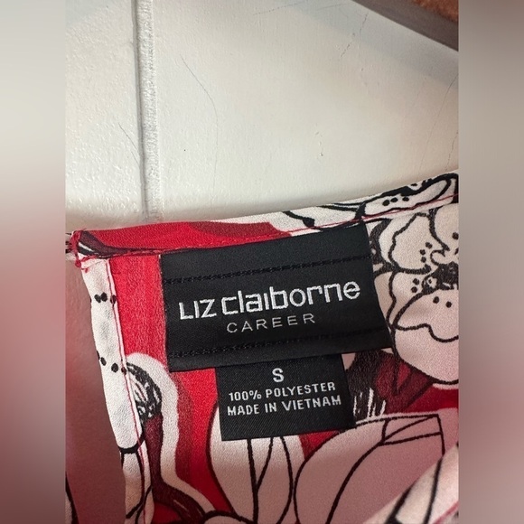 Liz Claiborne Career Red and White Floral Sheer Blouse Size Small - Picture 9 of 10